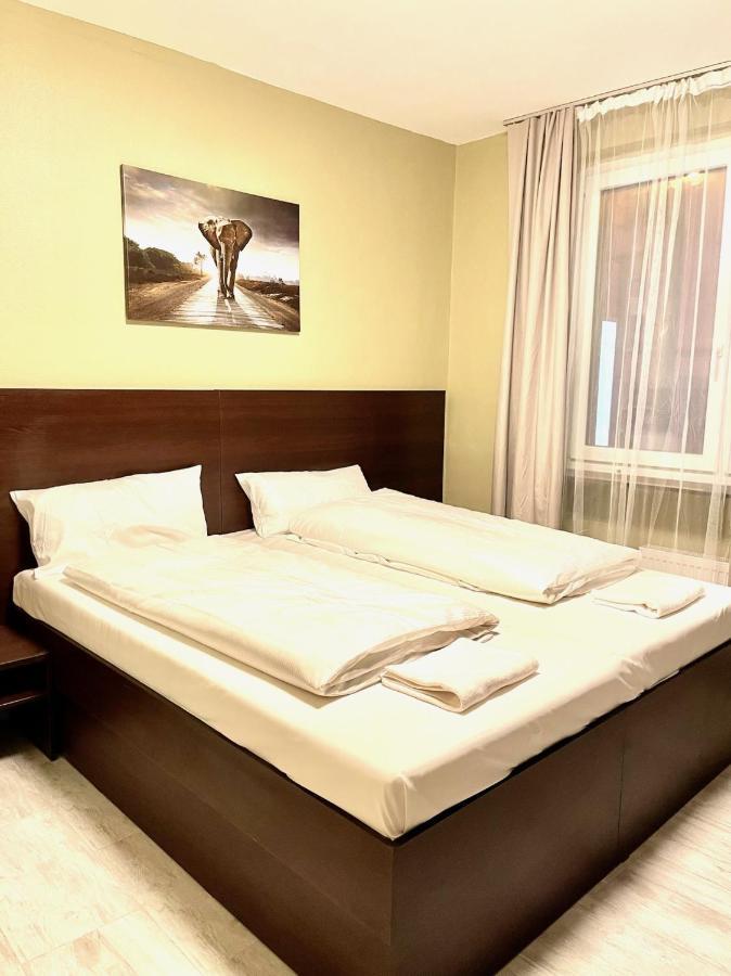Hotel City Star Frankfurt am Main Bagian luar foto