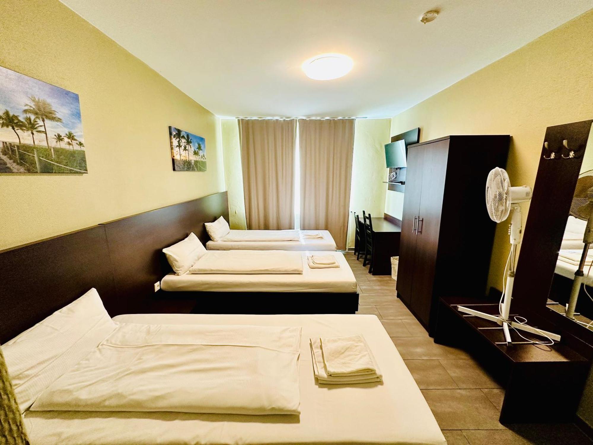 Hotel City Star Frankfurt am Main Bagian luar foto