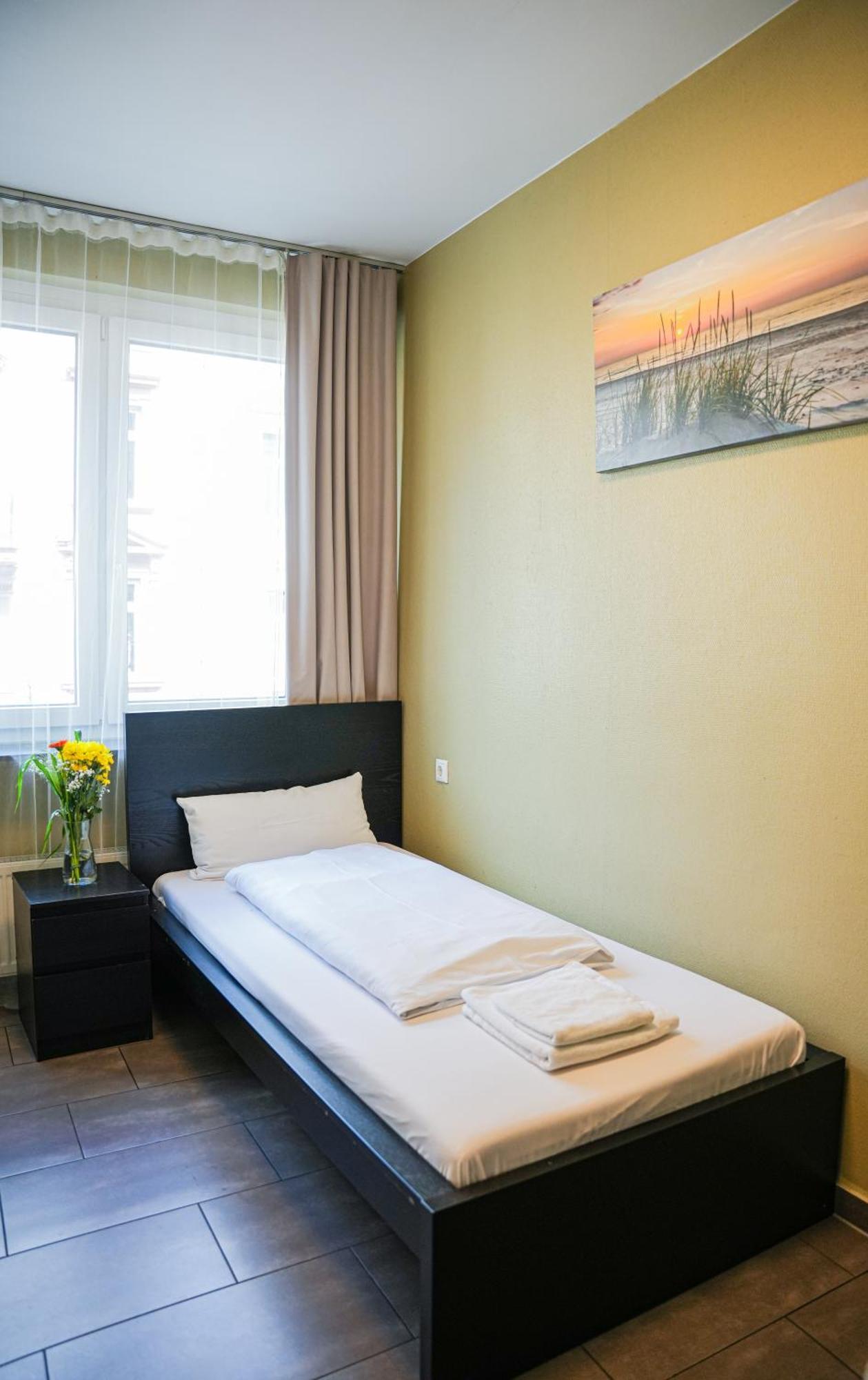 Hotel City Star Frankfurt am Main Bagian luar foto