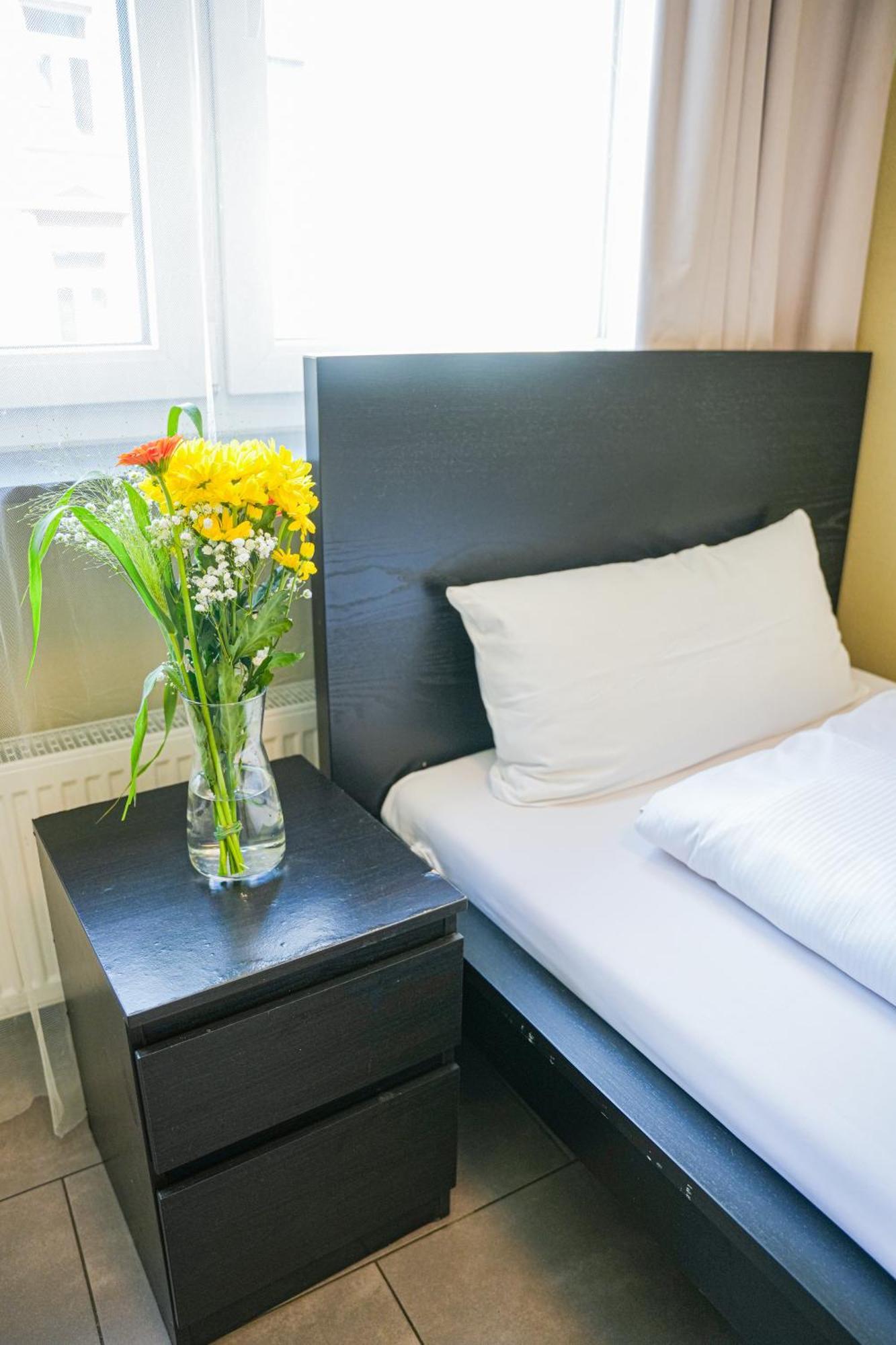 Hotel City Star Frankfurt am Main Bagian luar foto