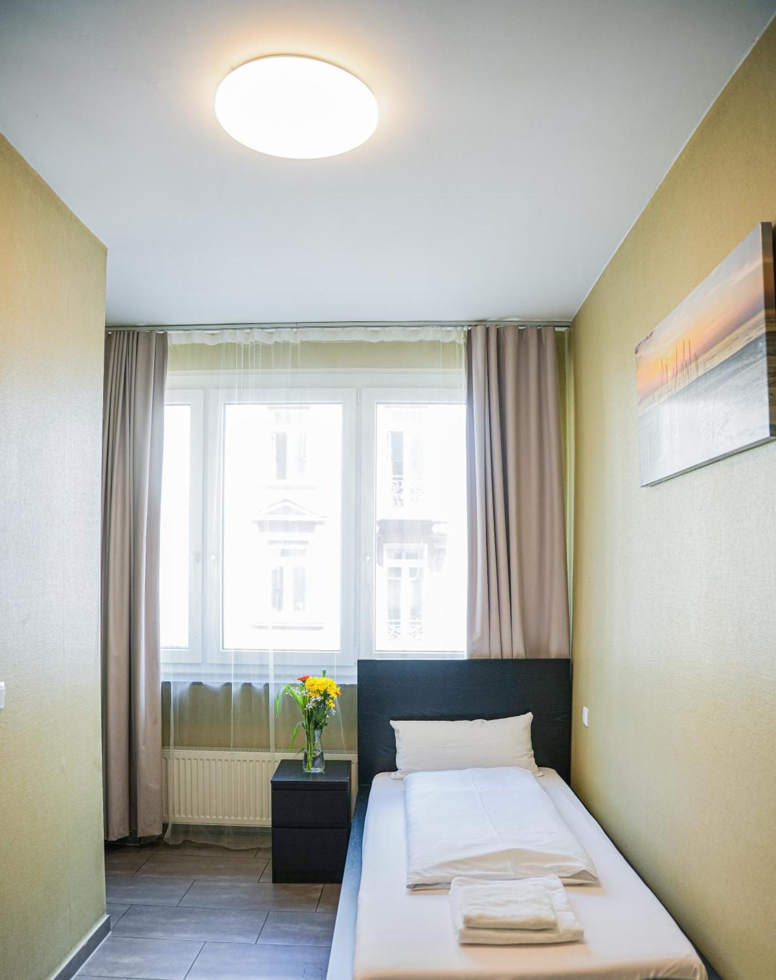 Hotel City Star Frankfurt am Main Bagian luar foto
